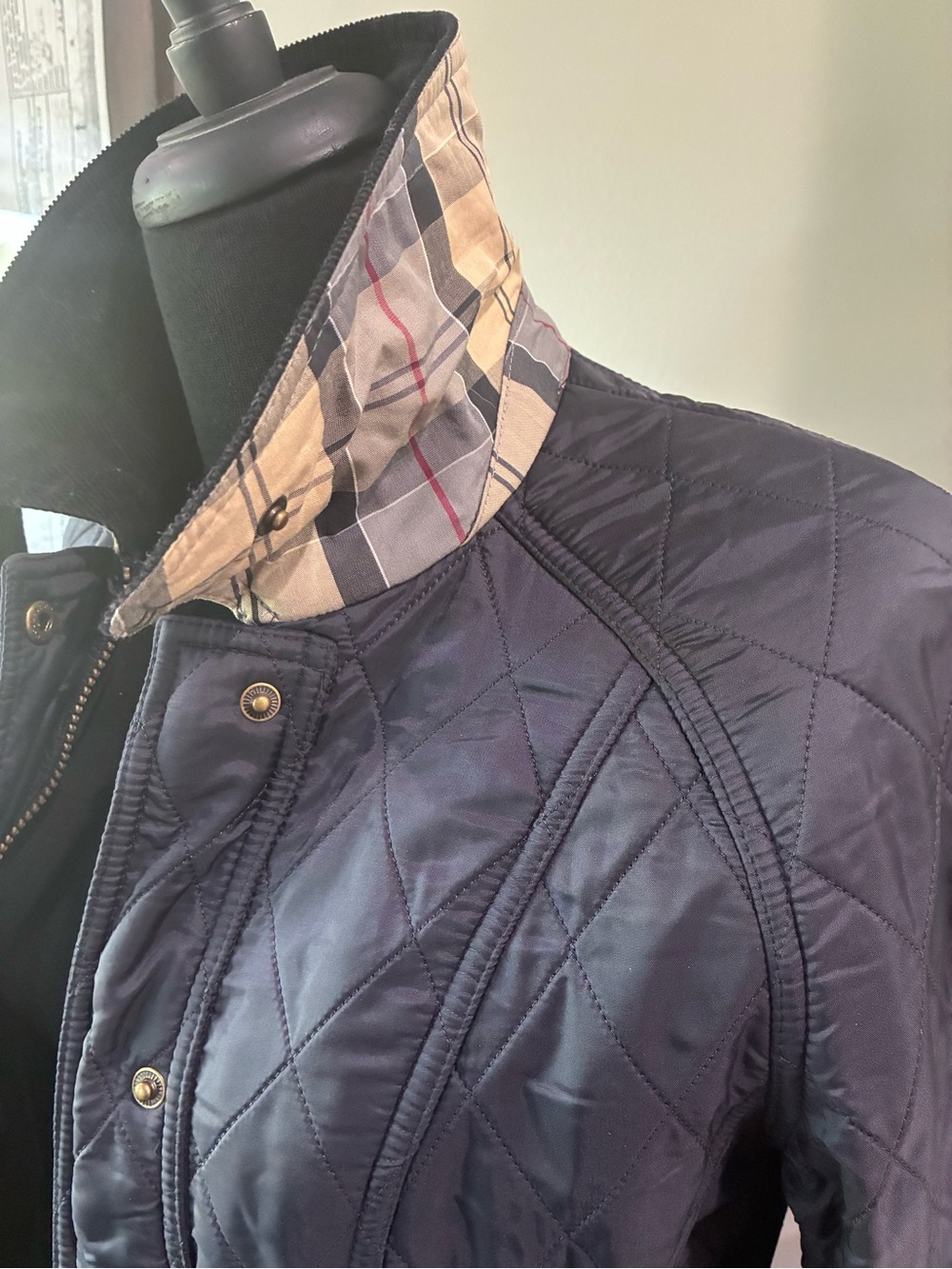 Barbour Black Quilted Coat Corduroy Collar Tartan Plaid lining Bomber Jacket - Picture 2 of 6